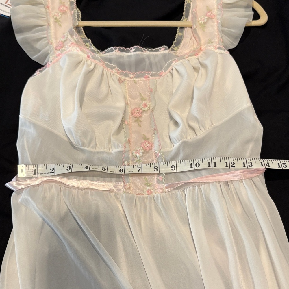 Charmode by Sears Roebuck Vintage Off White and Baby Pink Nightgown Slip Dress - Picture 10 of 15